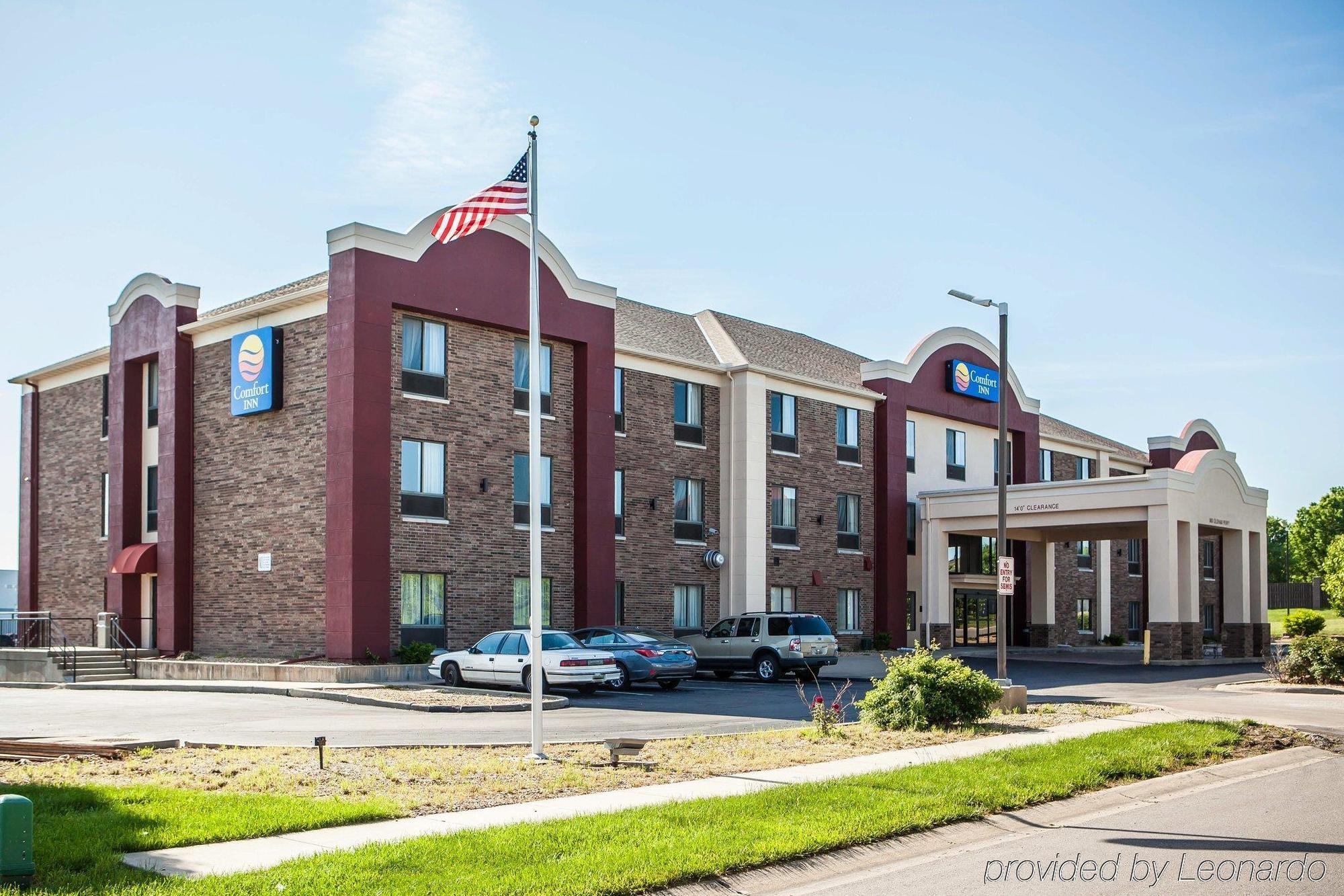 Super 8 By Wyndham Lees Summit Motel Lee's Summit Eksteriør billede